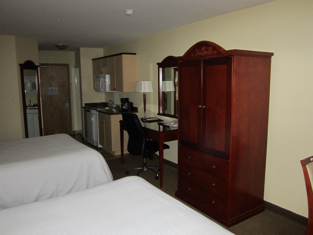 Trend Mountain Hotel & Conference Centre Tumbler Ridge Dış mekan fotoğraf